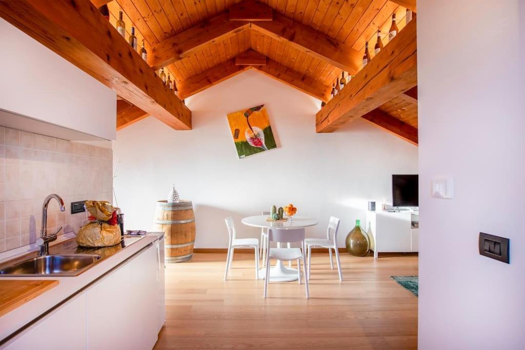 Charming 2.5Room Flat In Center Of Monforte dʼAlba מראה חיצוני תמונה