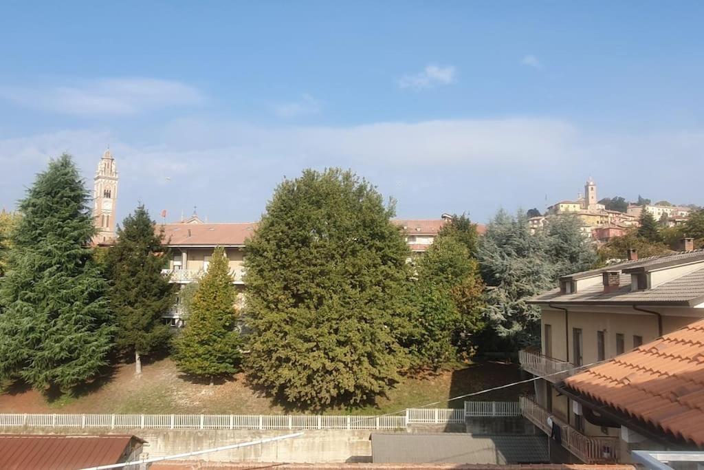 Charming 2.5Room Flat In Center Of Monforte dʼAlba מראה חיצוני תמונה